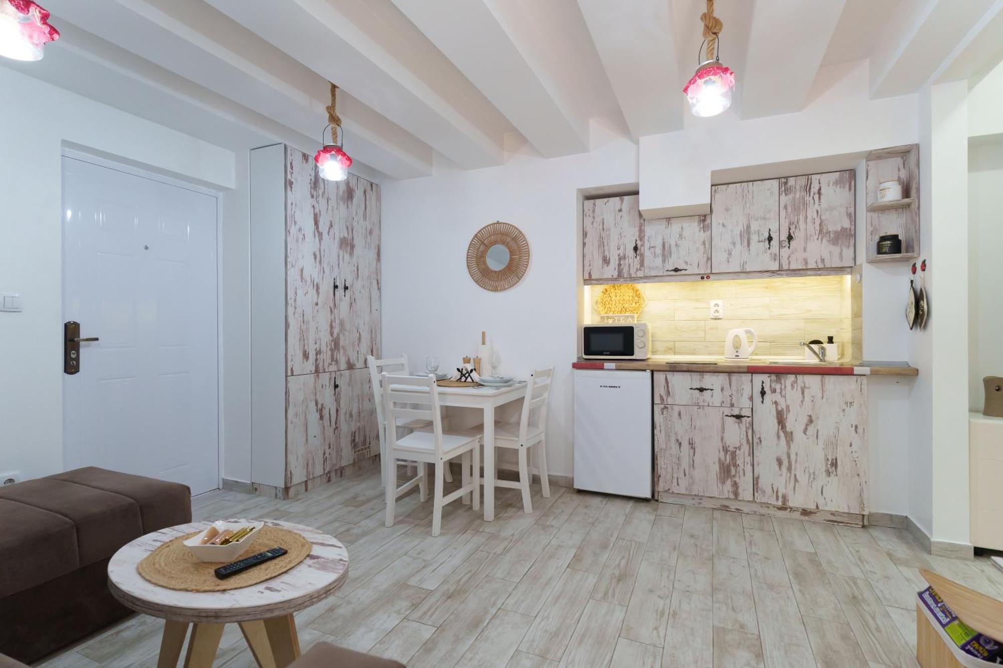 Lara Free Parking Skadarlija Apartamento Belgrado Exterior foto