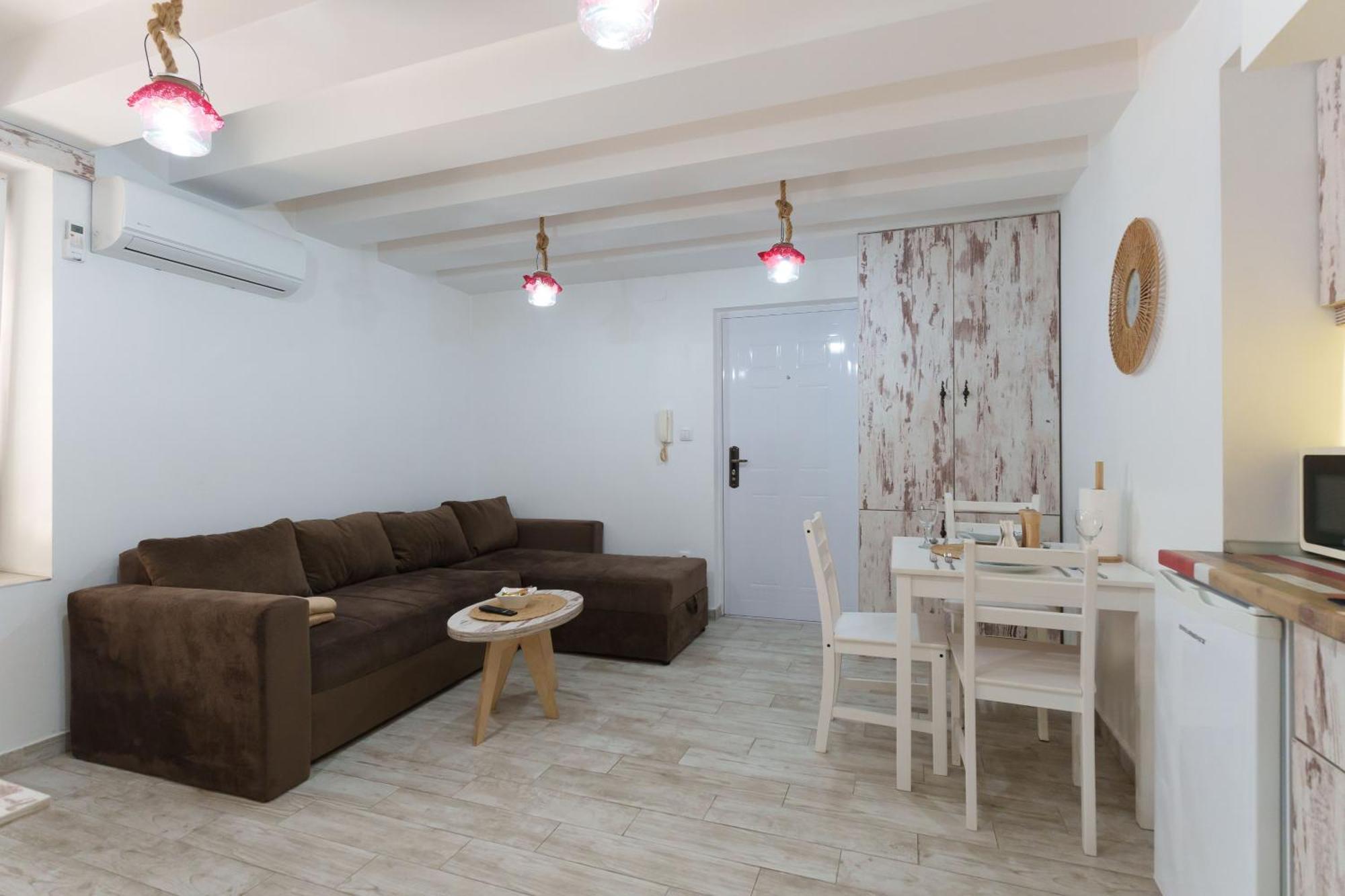 Lara Free Parking Skadarlija Apartamento Belgrado Exterior foto