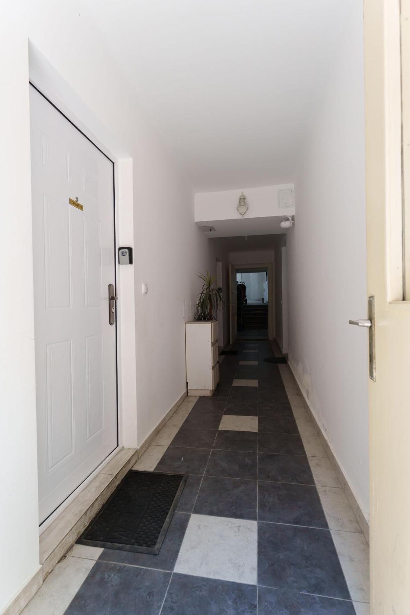 Lara Free Parking Skadarlija Apartamento Belgrado Exterior foto