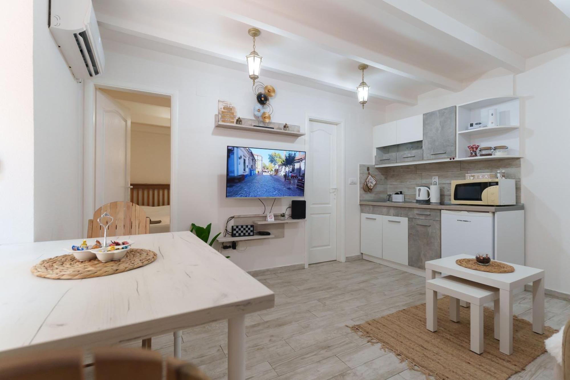 Lara Free Parking Skadarlija Apartamento Belgrado Exterior foto